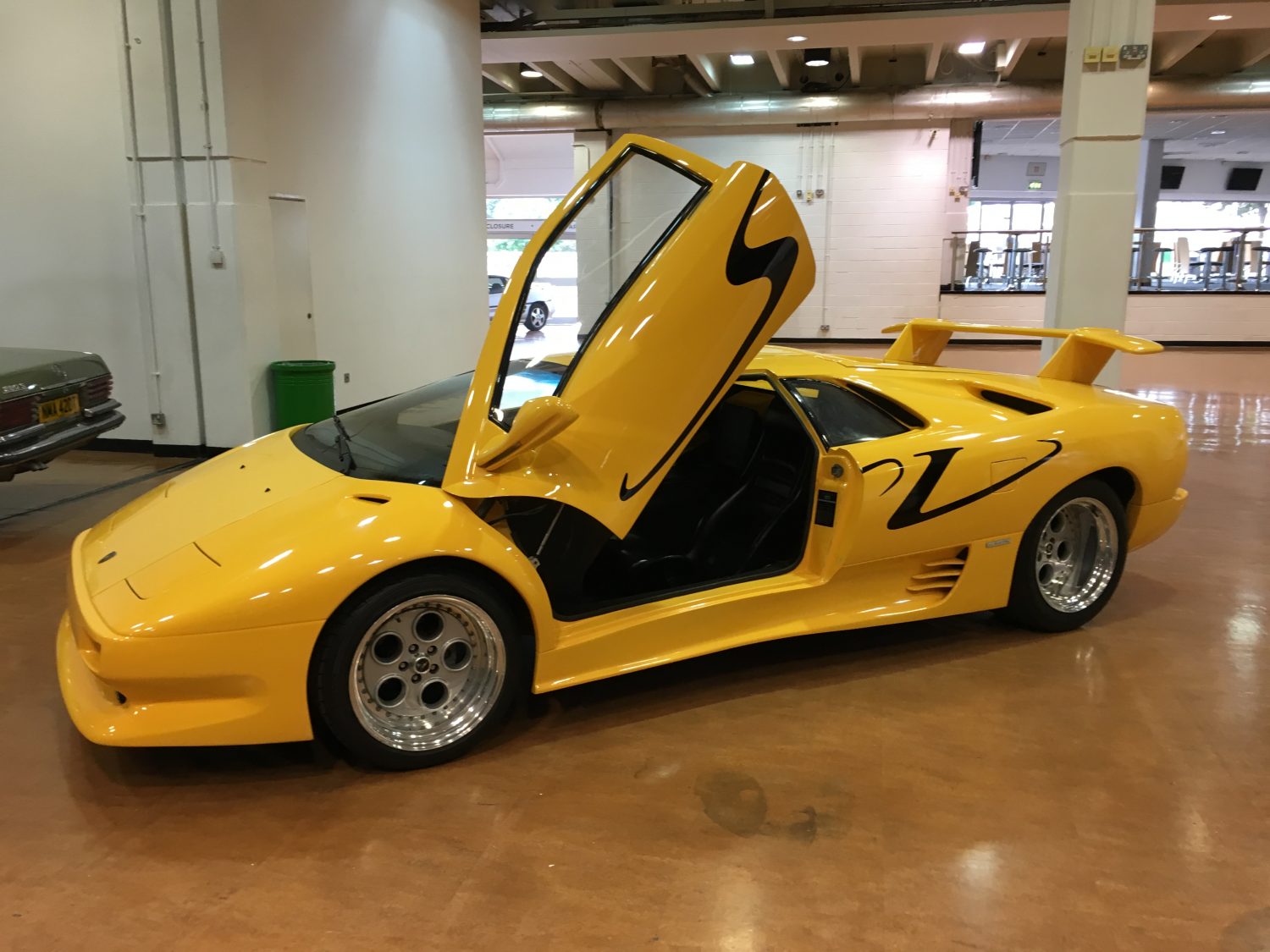 Baron's Car Auction - Sandown - 1992 Lamborghini Tribute Diablo ...