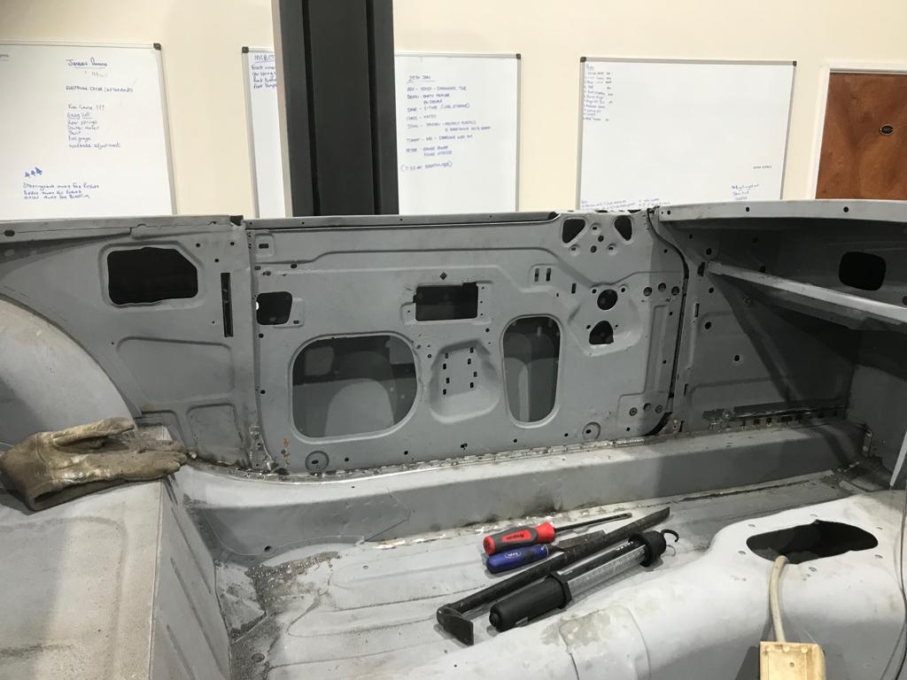 310119 MGB Roadster Body Preparation 10
