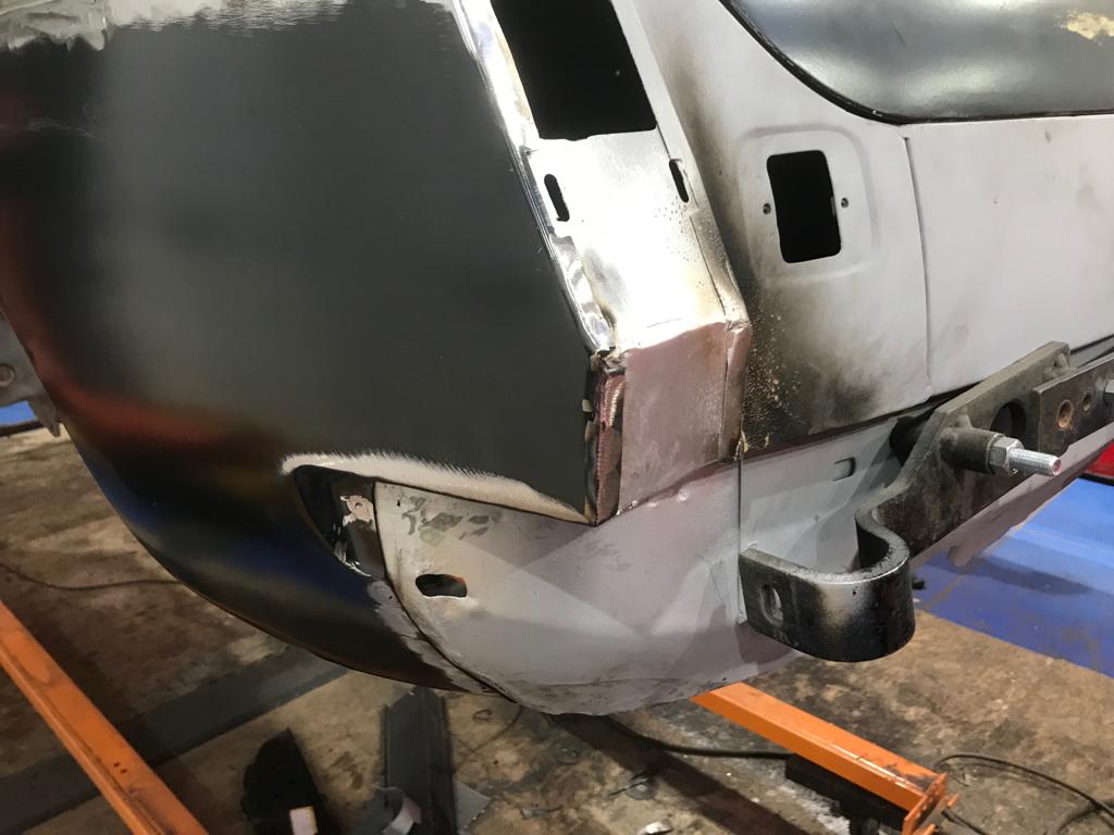 310119 MGB Roadster Body Preparation 11