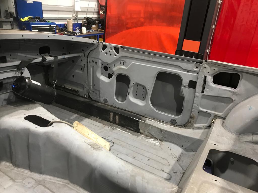 310119 MGB Roadster Body Preparation 14