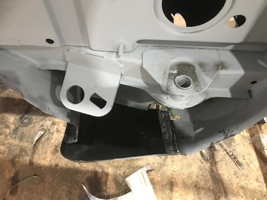 310119 MGB Roadster Body Preparation 18