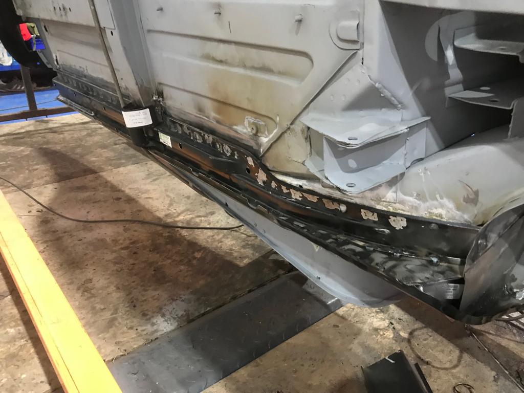 310119 MGB Roadster Body Preparation 19