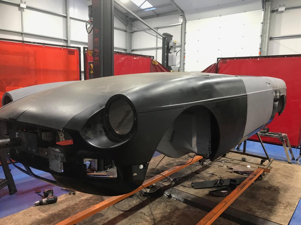 310119 MGB Roadster Body Preparation 2