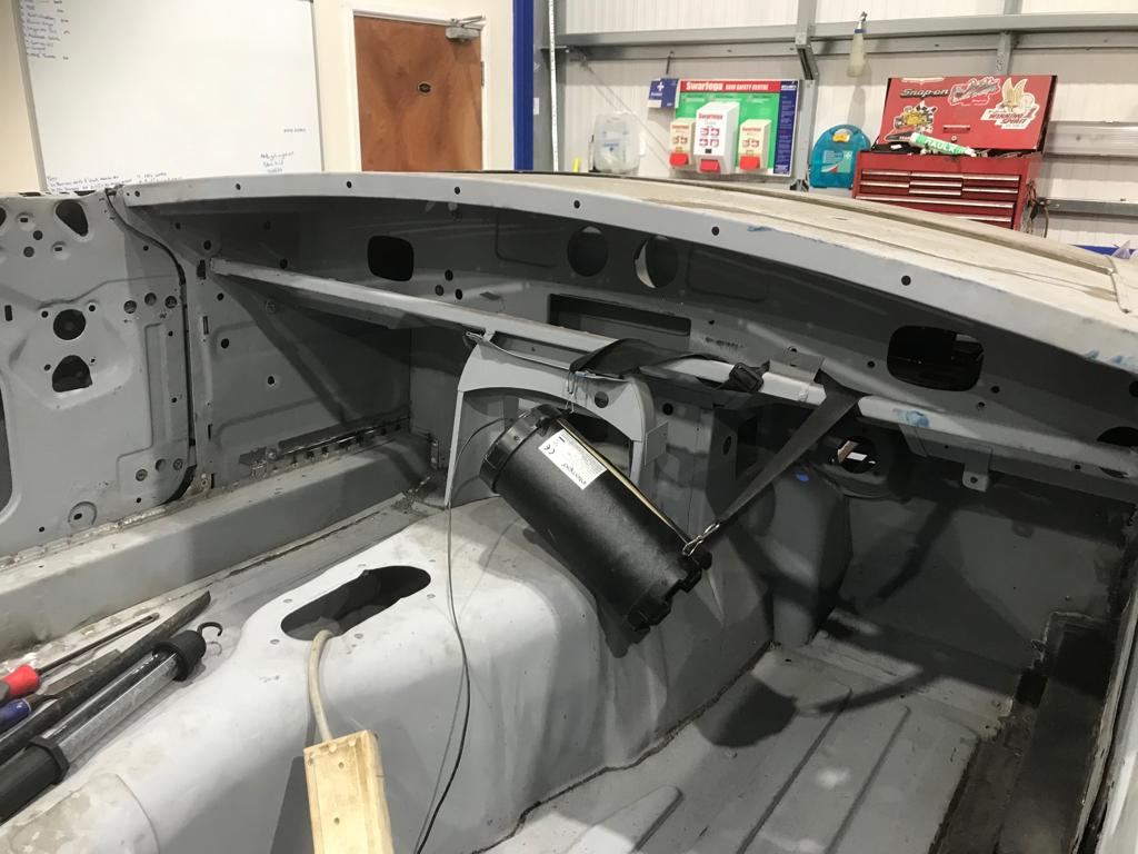 310119 MGB Roadster Body Preparation 6