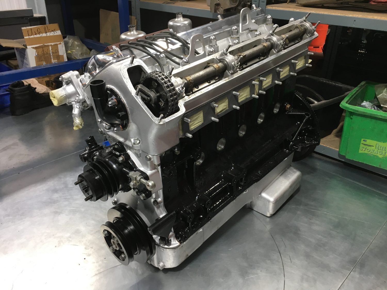 Rebuilding our Jaguar SS100 engine. - Bridge Classic Cars