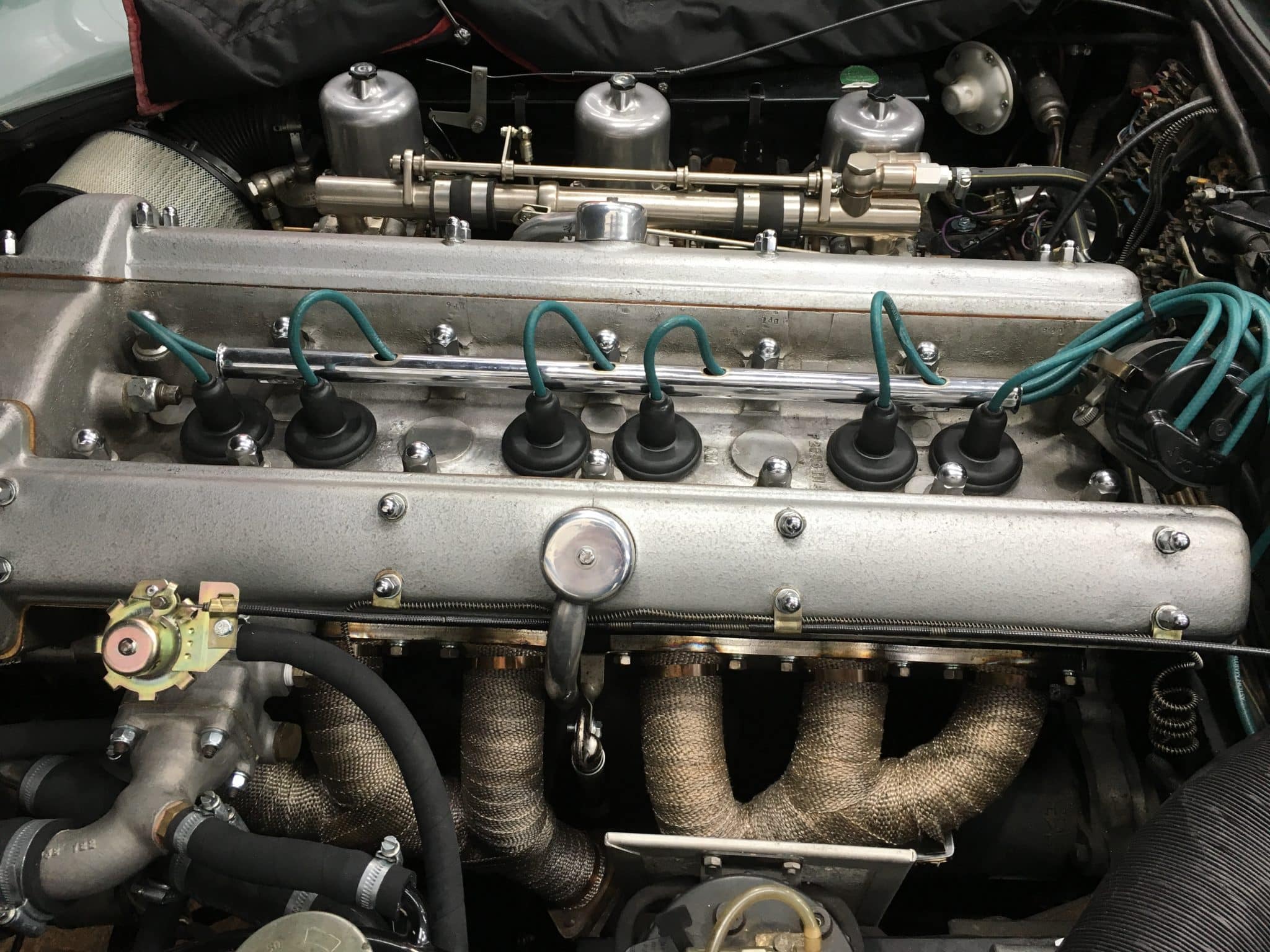 150319 Aston Martin DB5 Engine 1