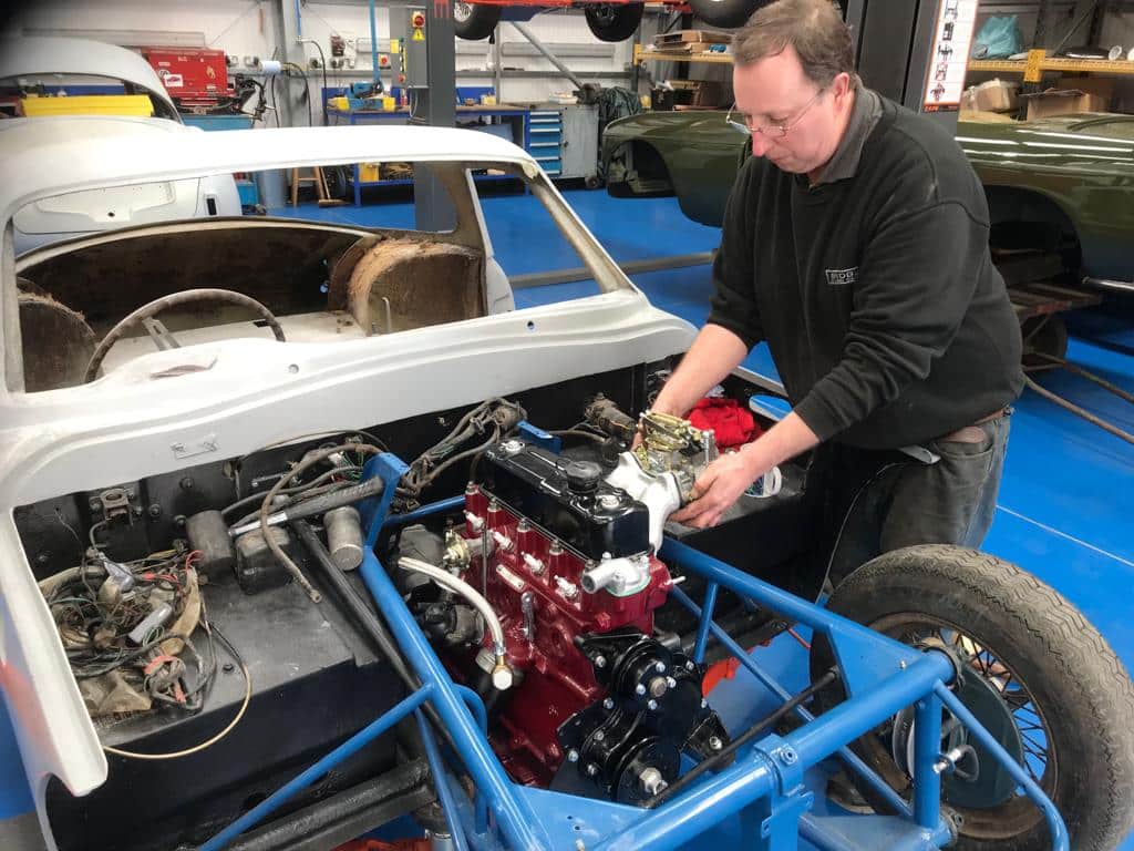 230319 TVR Griffith Engine Refit 3