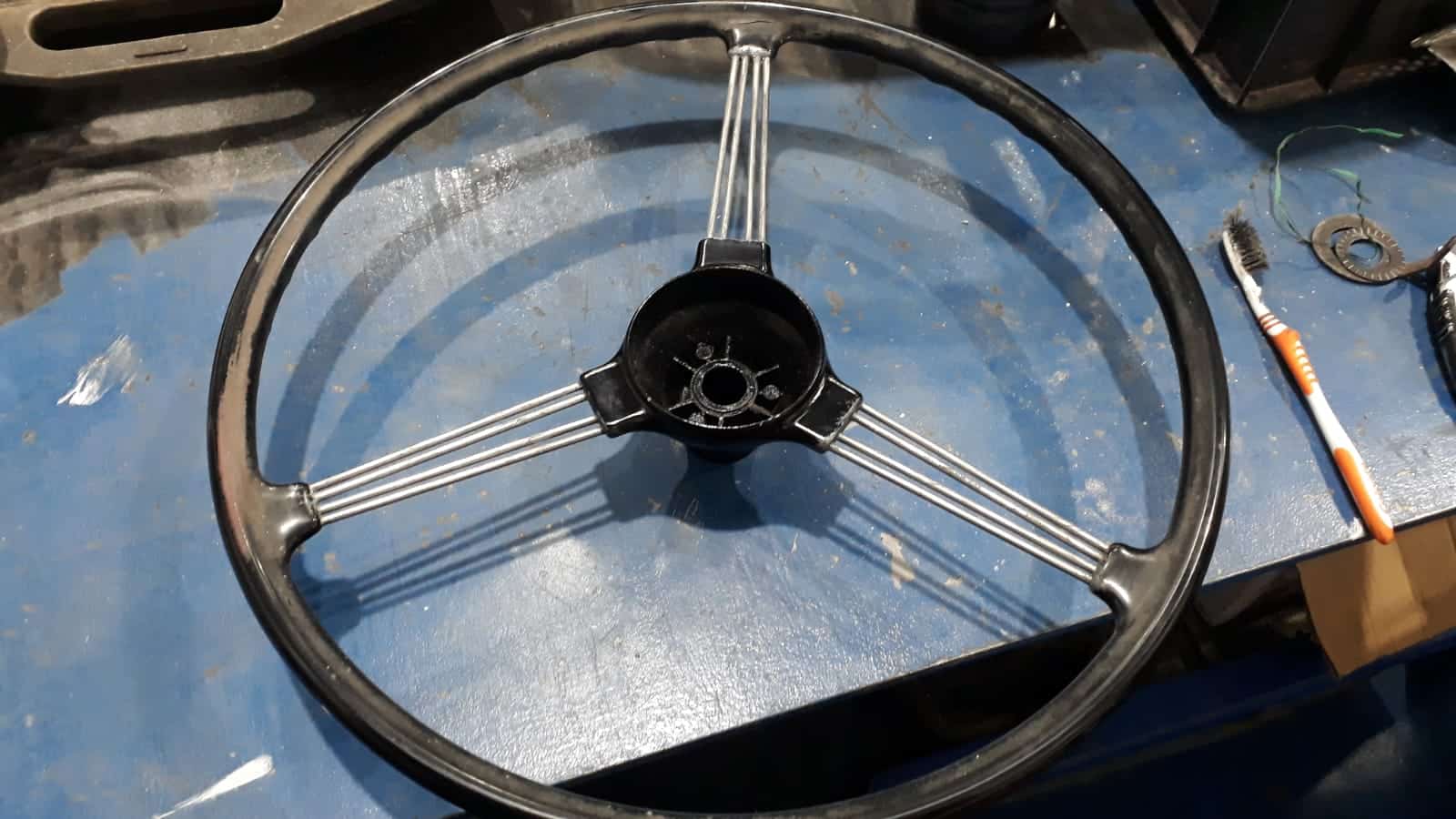 030419 Austin Healey Steering Wheel 5