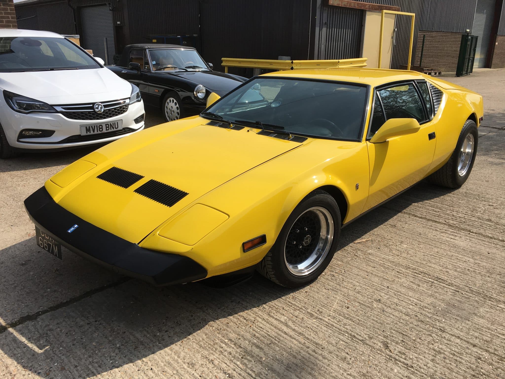 094019 1974 De Tomaso Pantera 1