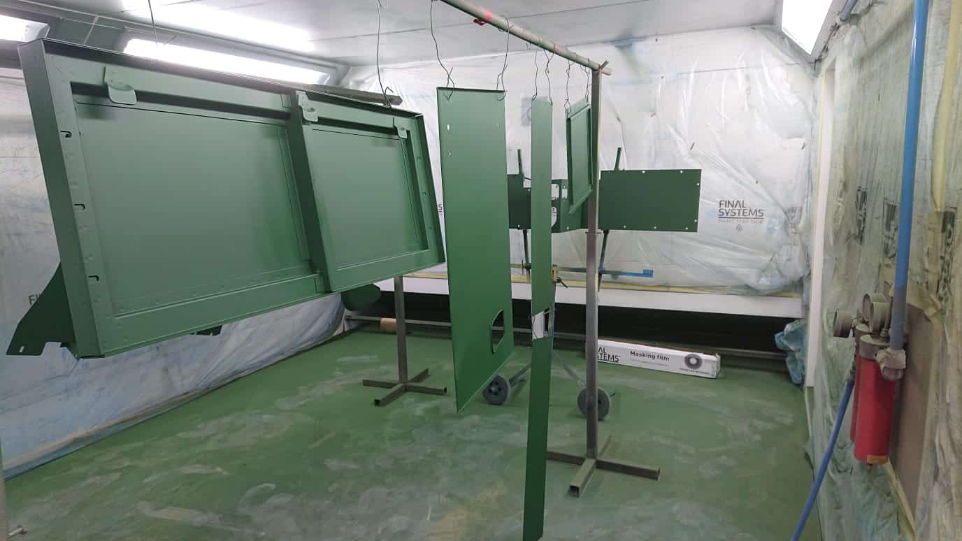 110419 Land Rover panels in primer 7 1