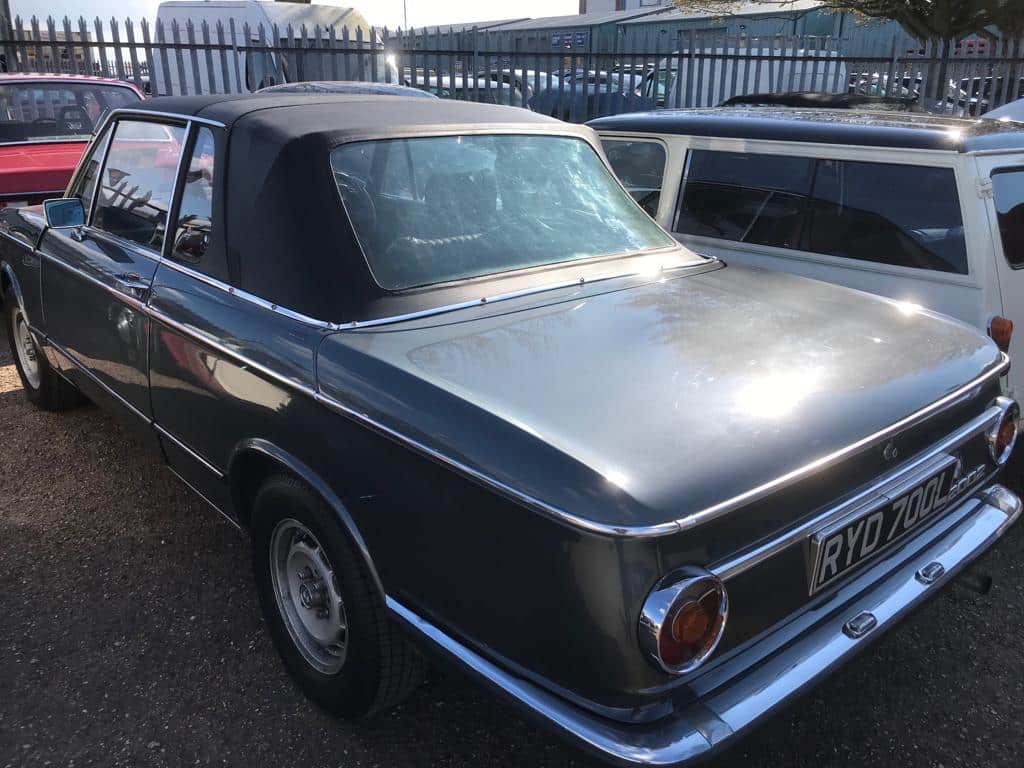 130419 BMW 2002 Targa Cabriolet 8