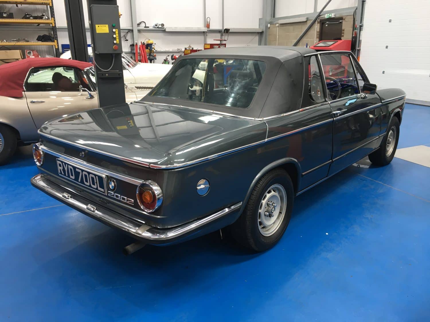 1973 BMW 2002 Targa 8