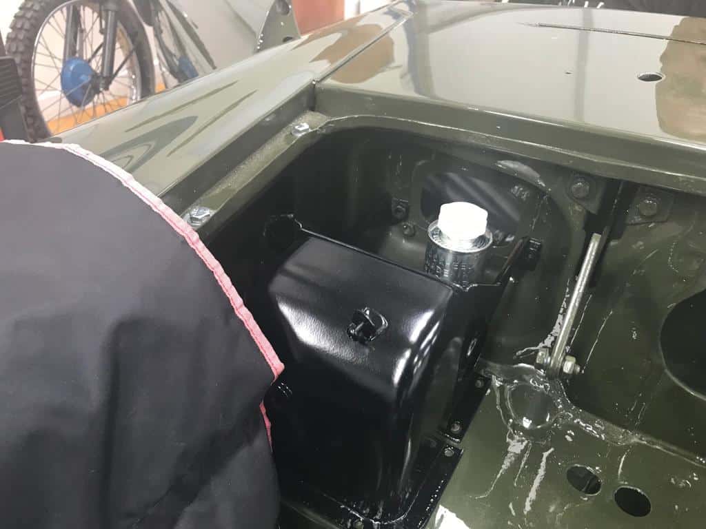 210419 MGB Roadster Fitting Up 12 1