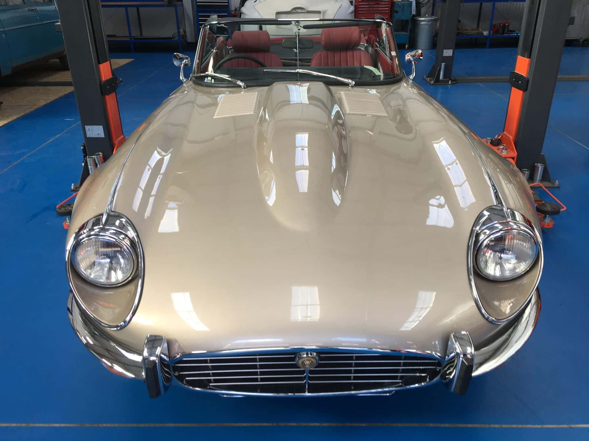 260419 1971 Jaguar E Type Roadster 4