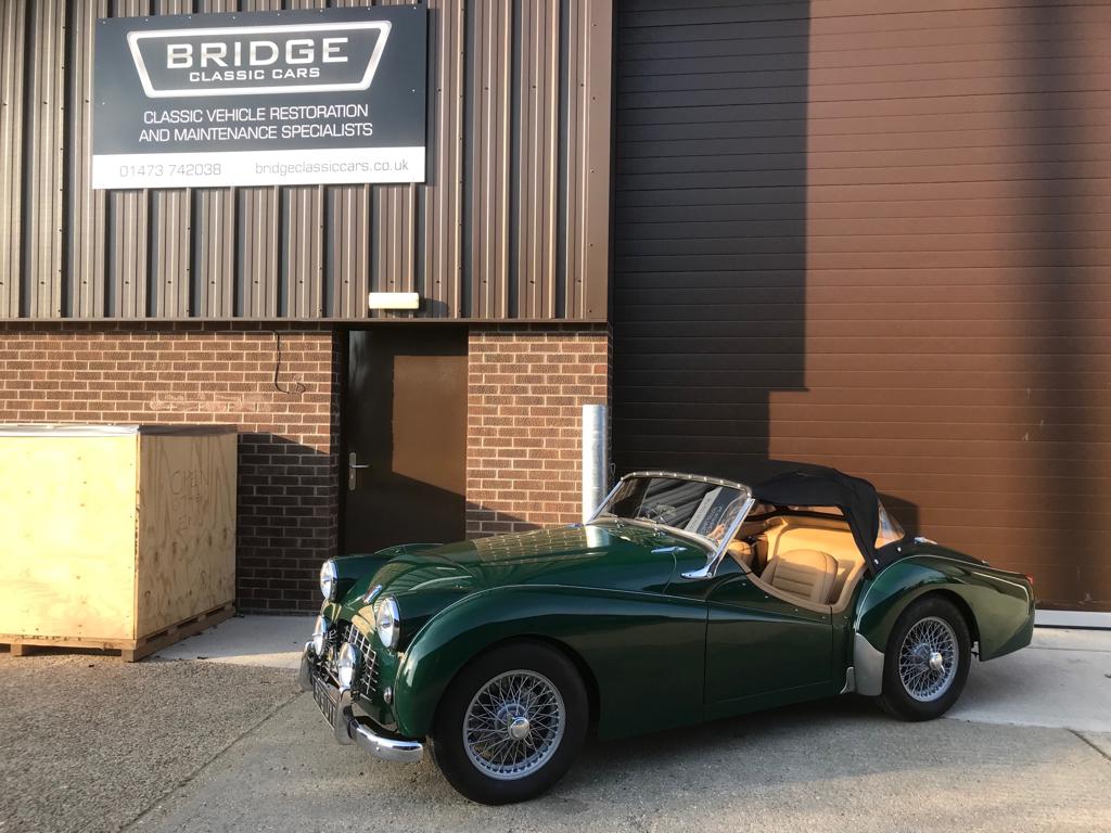 280319 1957 Triumph TR3 8