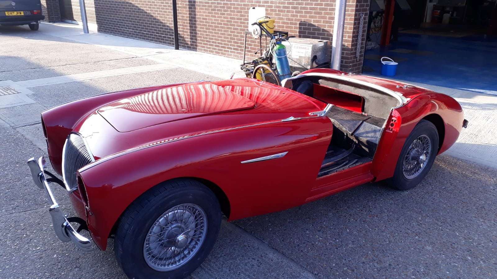 290319 1955 Austin Healey 7