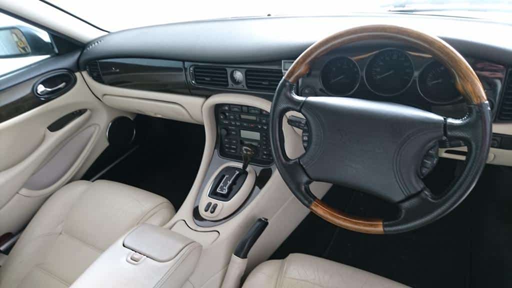 130519 1998 Jaguar XJR V8 Auto 5 1