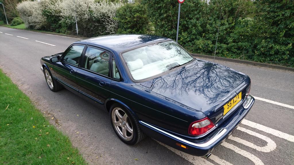 130519 1998 Jaguar XJR V8 Auto 7 1