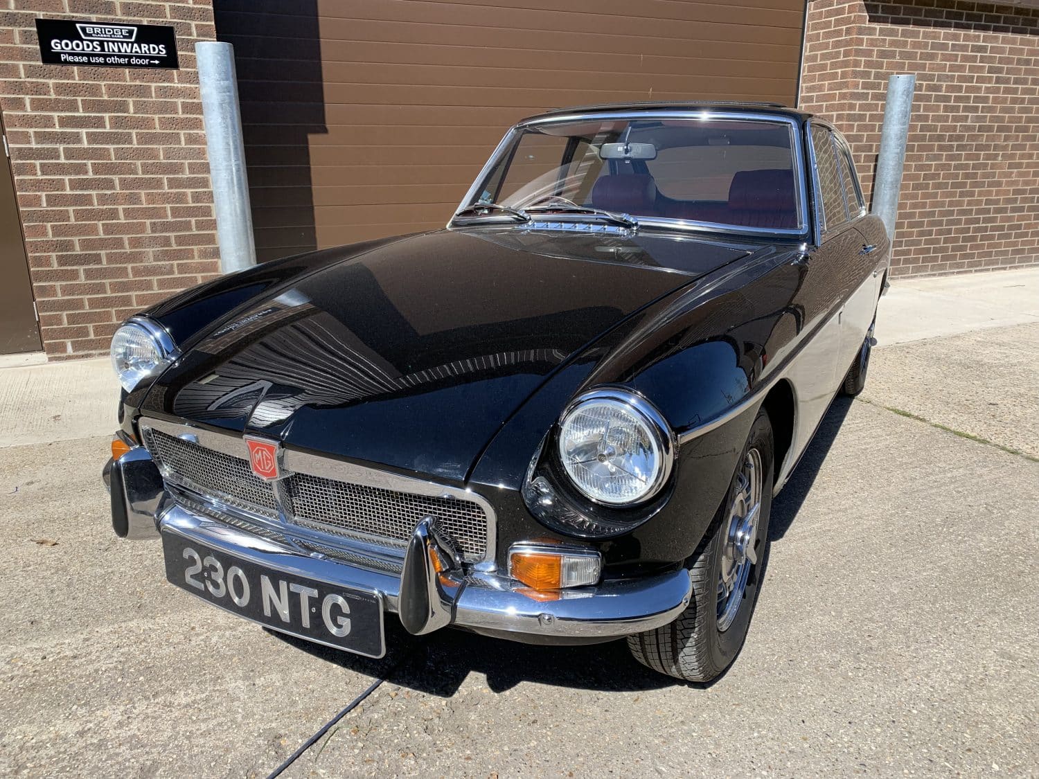 140519 1975 MGBGT V8 2