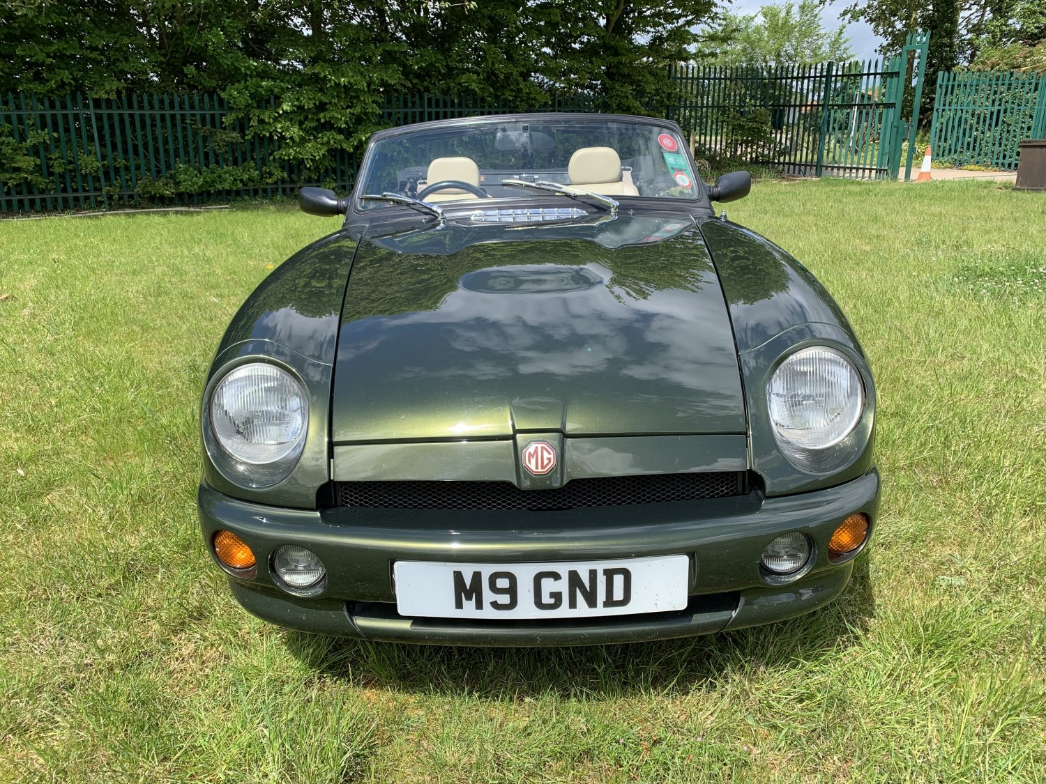 270519 1994 MG R V8 3