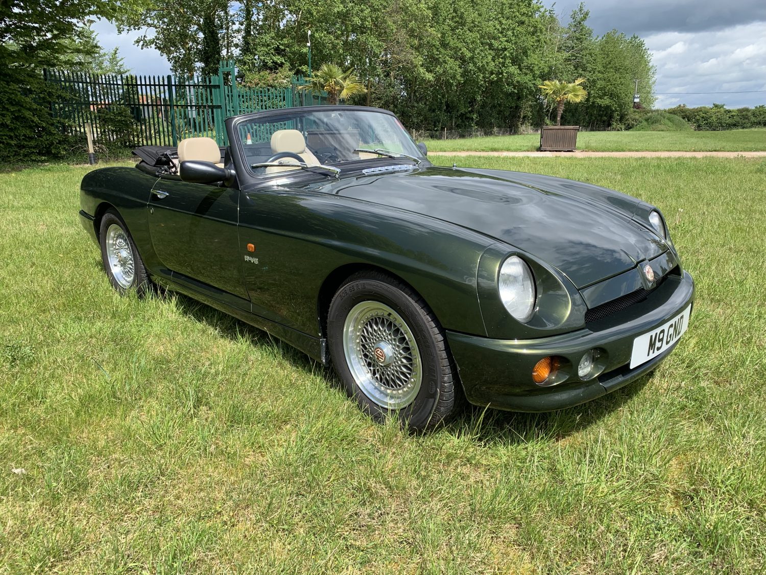 270519 1994 MG R V8 4