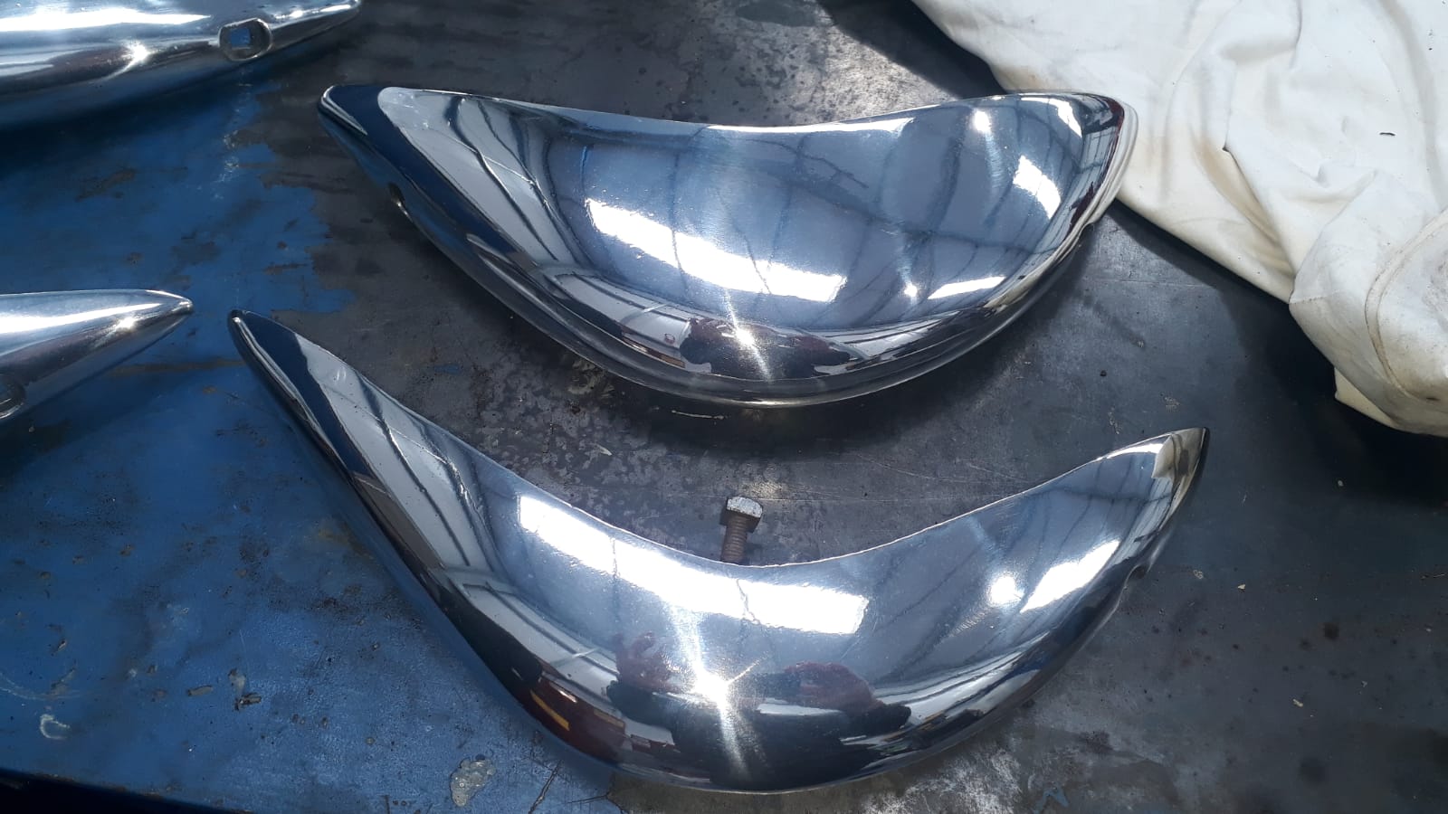 300419 TVR Grantura Chromwork 11