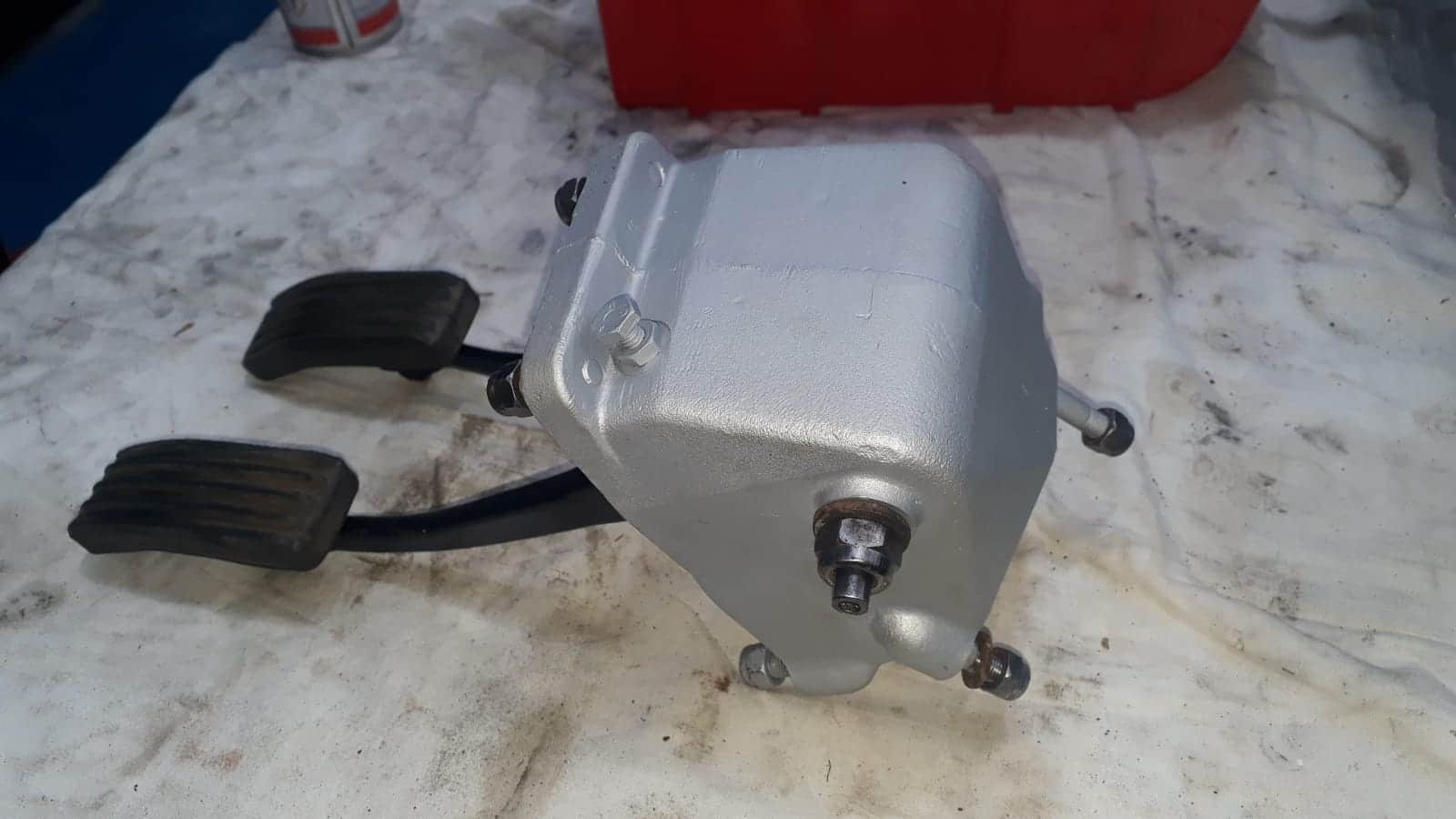 210519 Jaguar E Type Pedal Box Refurb 4
