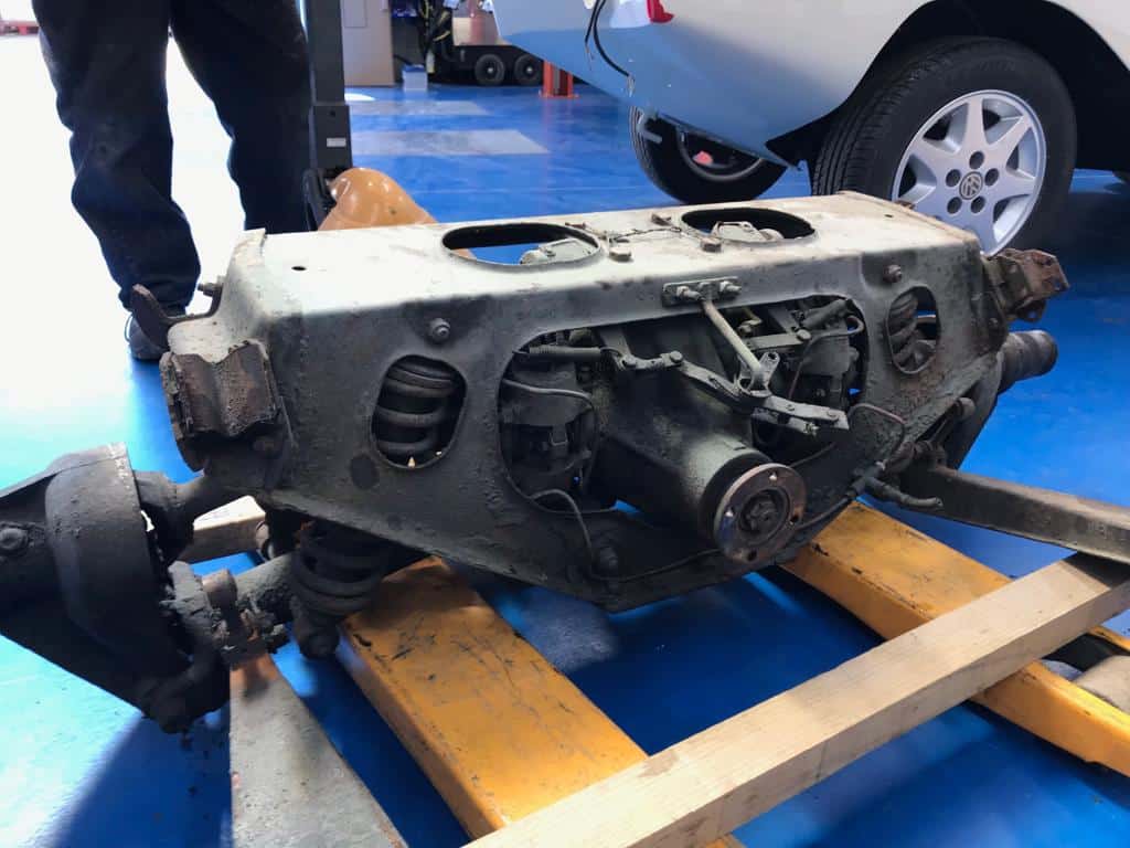 230519 Jaguar E Type Racing Back Axle 1