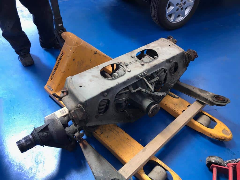 230519 Jaguar E Type Racing Back Axle 2