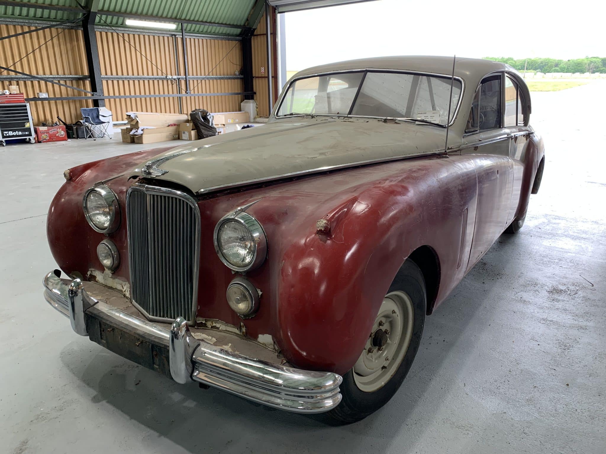 310519 Jaguar Mk VII LHD arriving from London Docklands 1 1 1