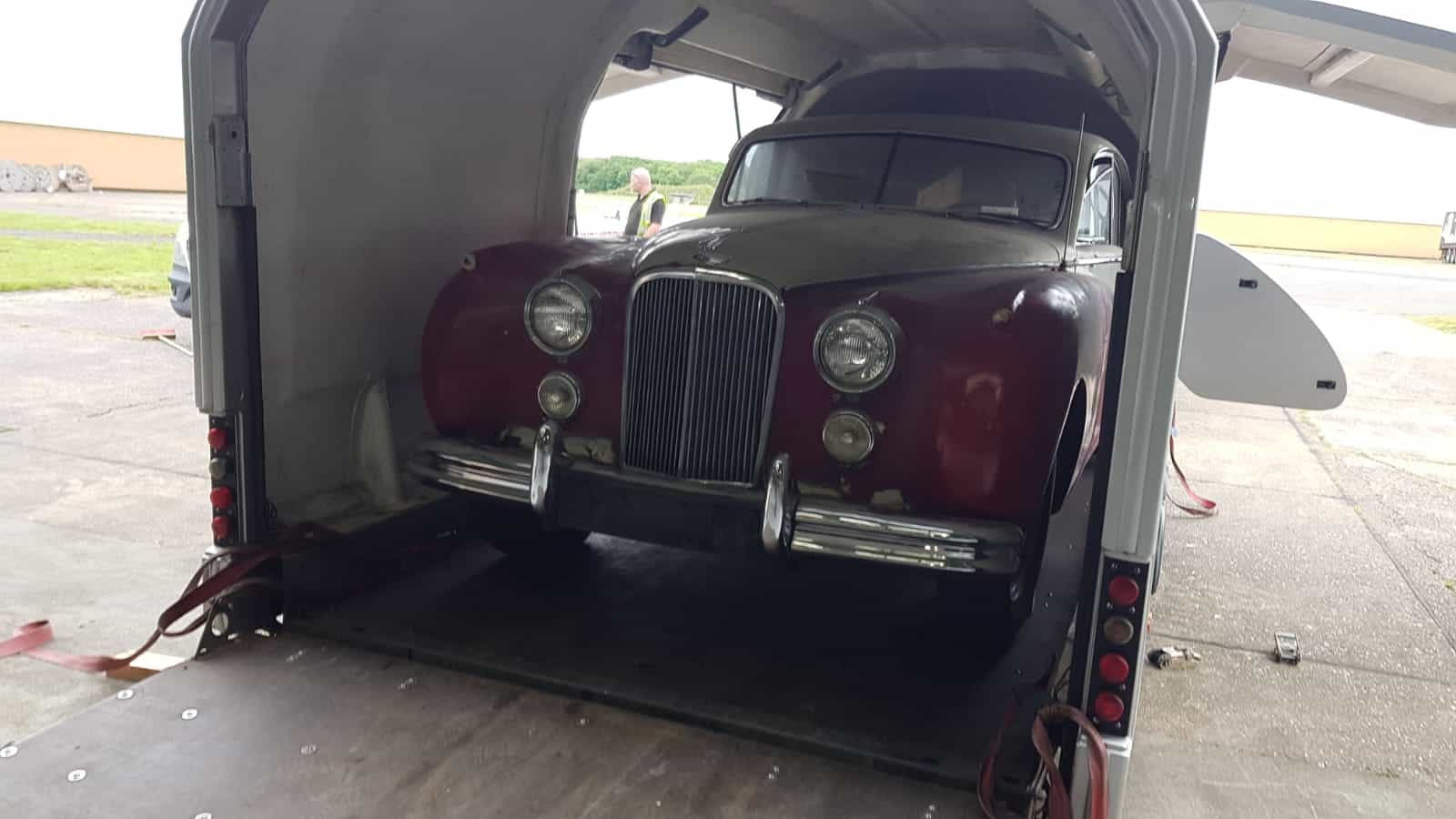 310519 Jaguar Mk VII LHD arriving from London Docklands 13 1 1