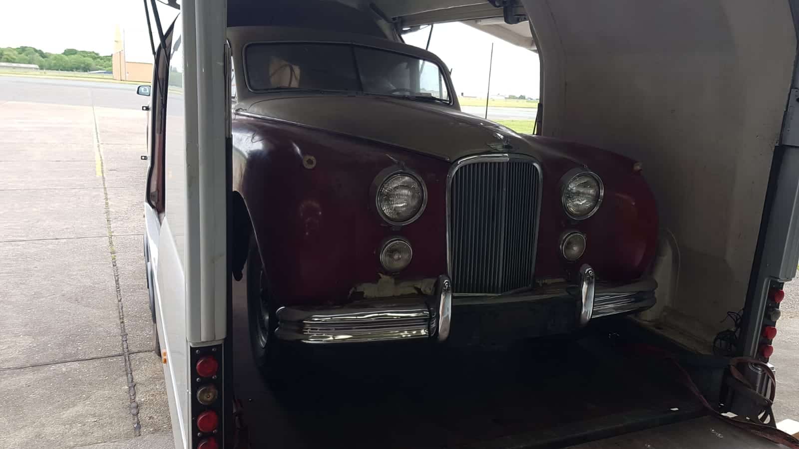 310519 Jaguar Mk VII LHD arriving from London Docklands 14 1 1