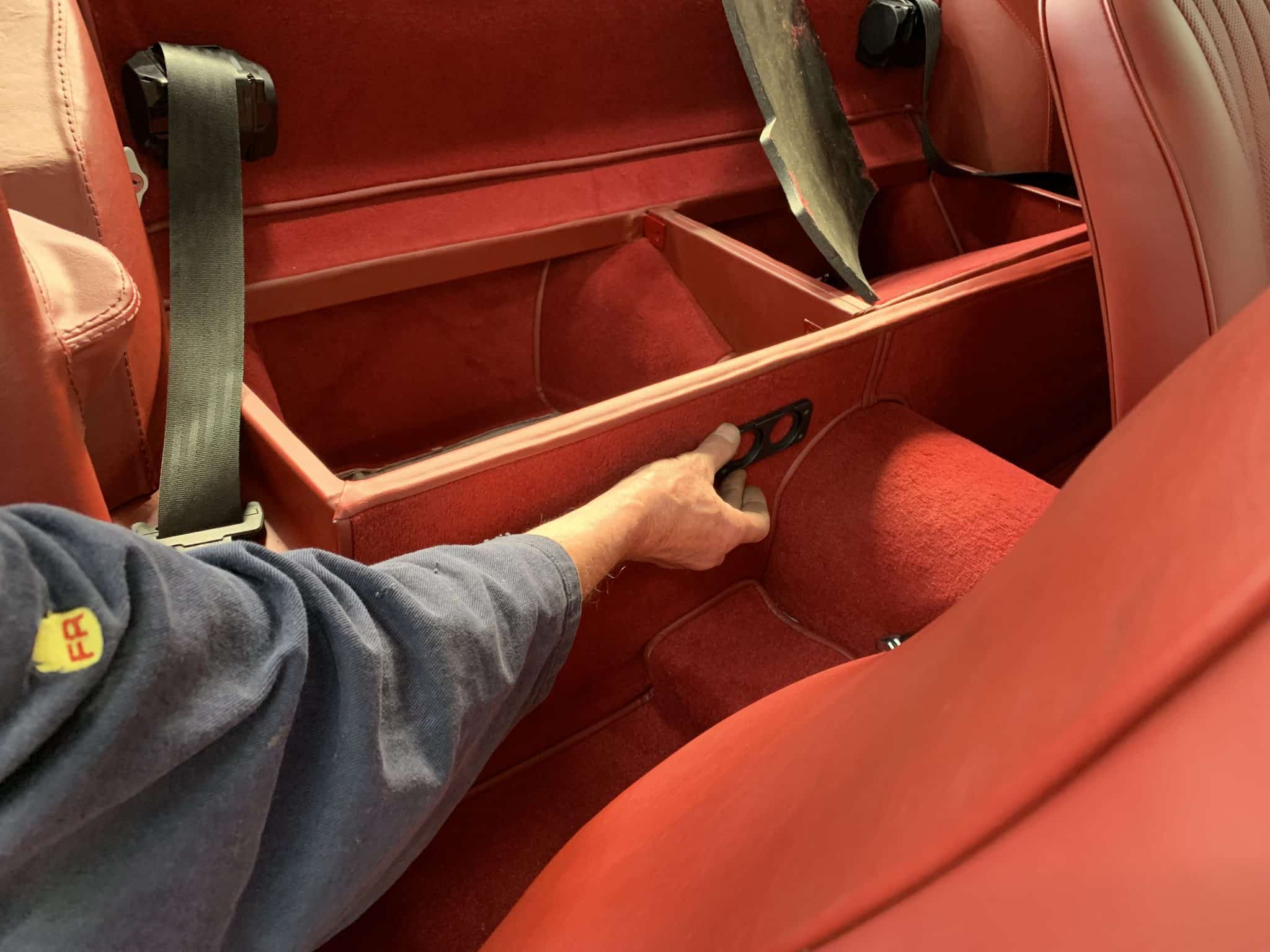 280619 Power Supply to the rear storage compartment 2 1