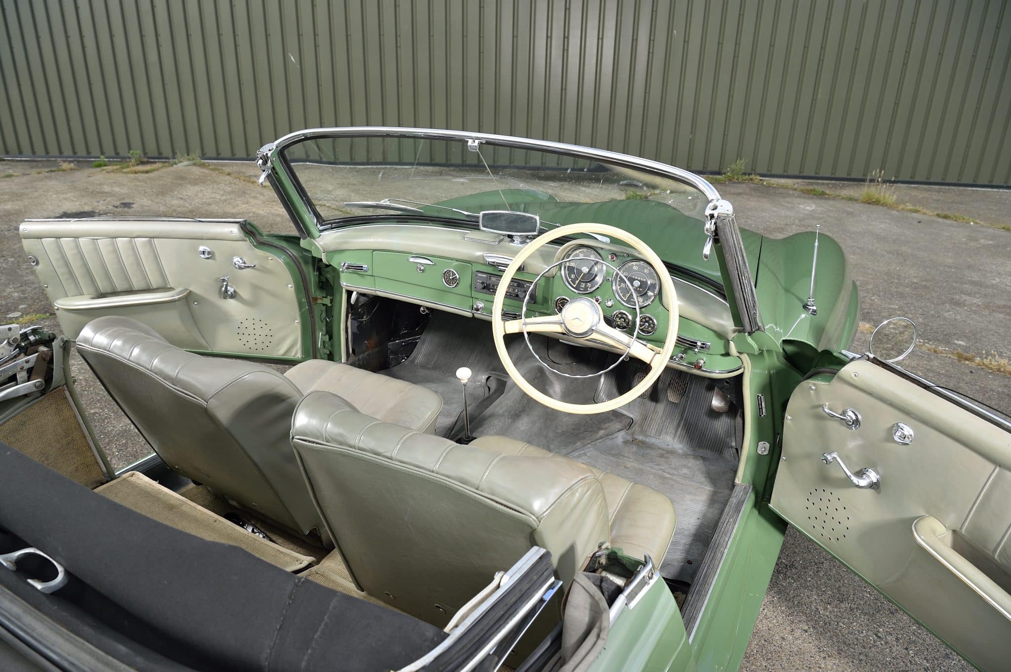 1957 Mercedes 190SL 30 1