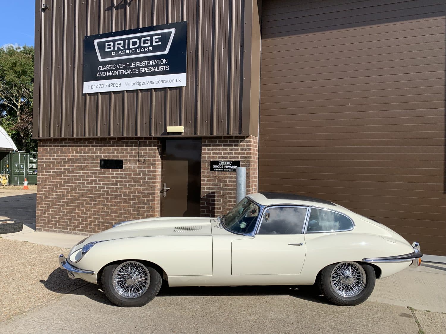 030919 1970 Jaguar E Type 4 1 1