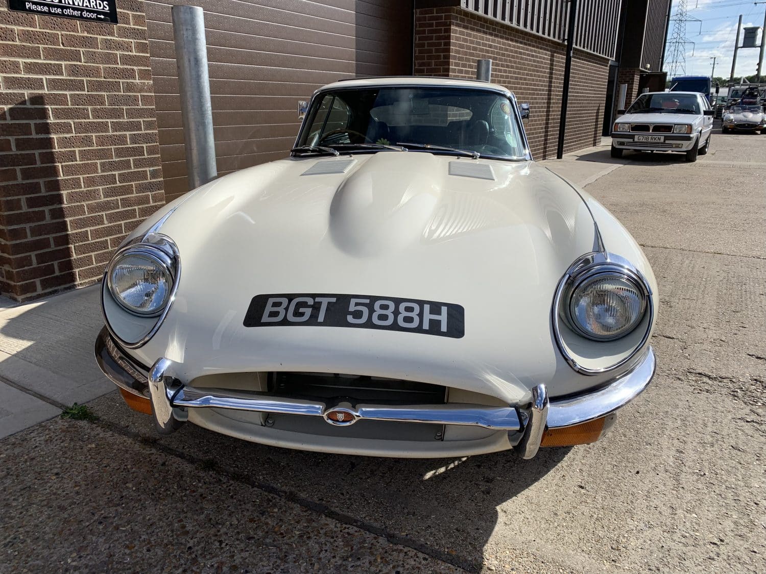 030919 1970 Jaguar E Type 5 1 1