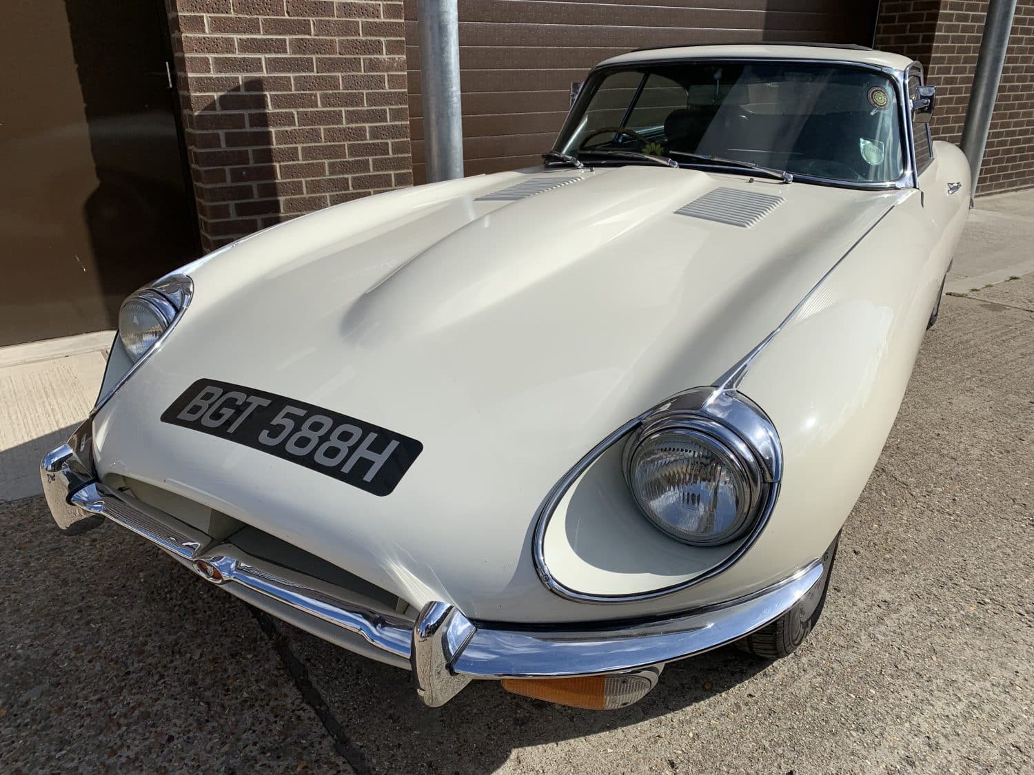 030919 1970 Jaguar E Type 8 1 1