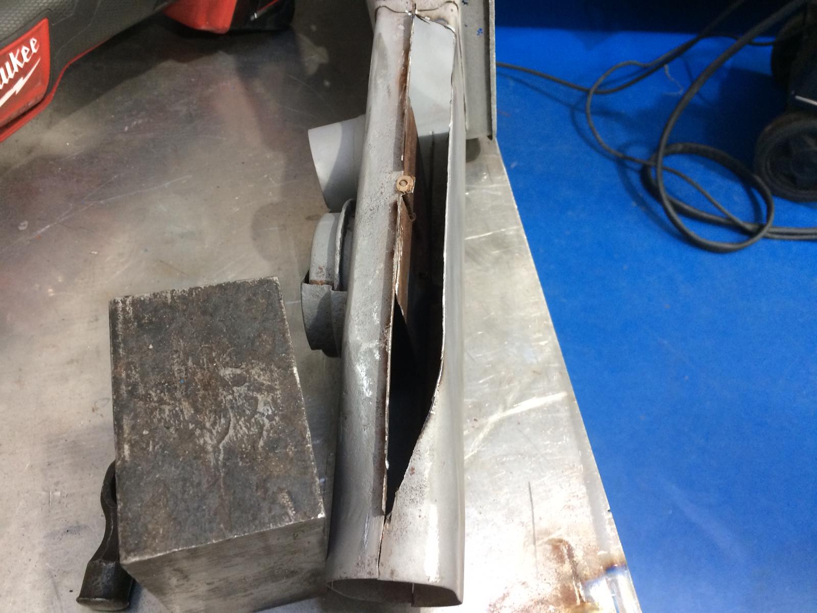 131119 1972 Jaguar E Type Air Box Filter Repair 7 1