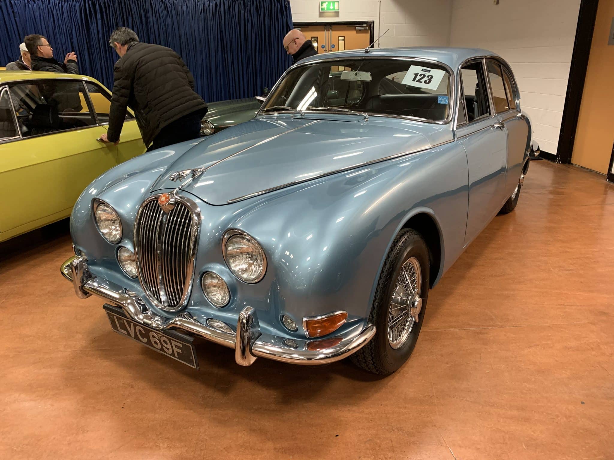 Barons Auctions Auction Sandown Racecourse