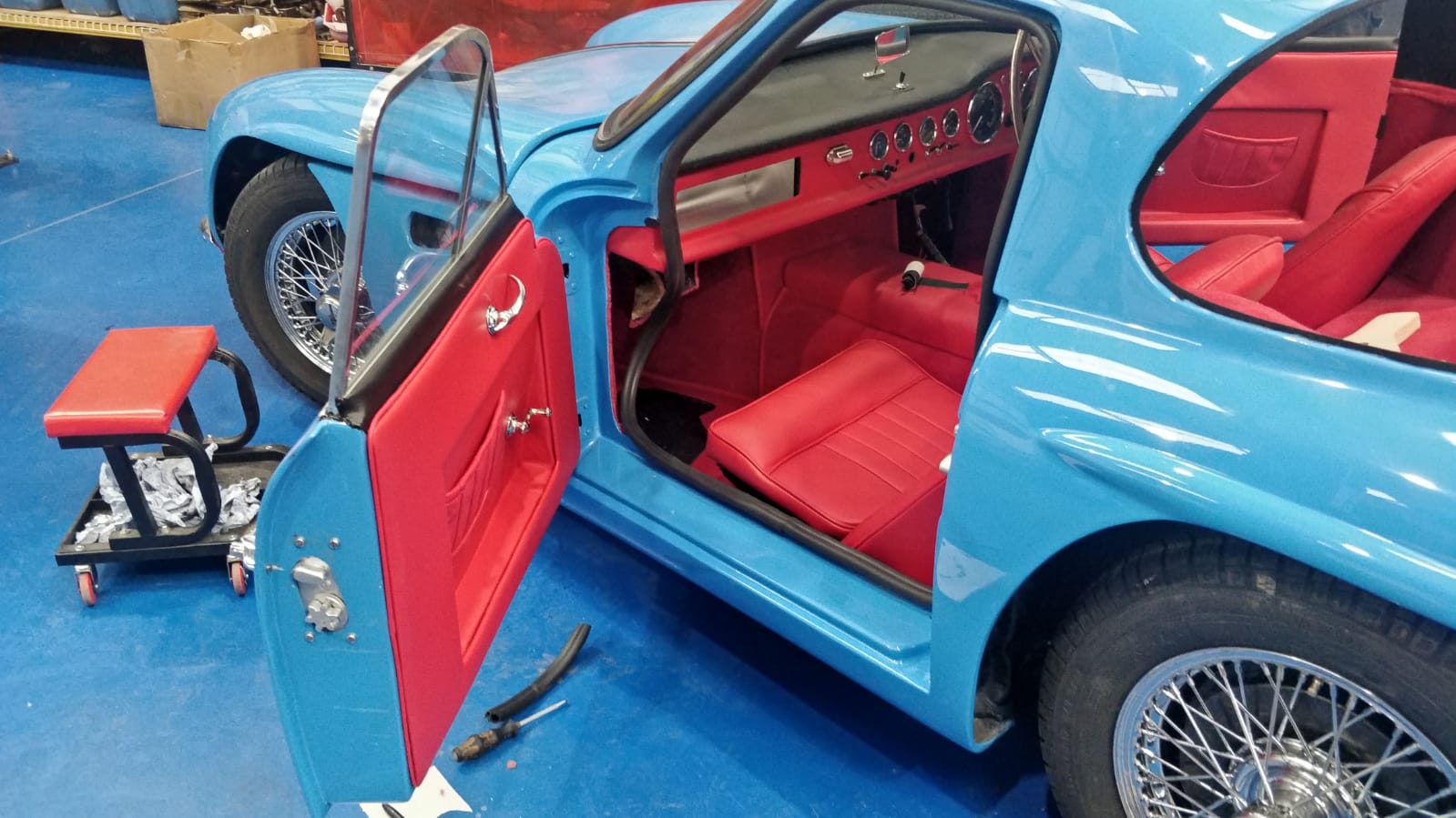 061219 TVR Grantura Interior 4 1