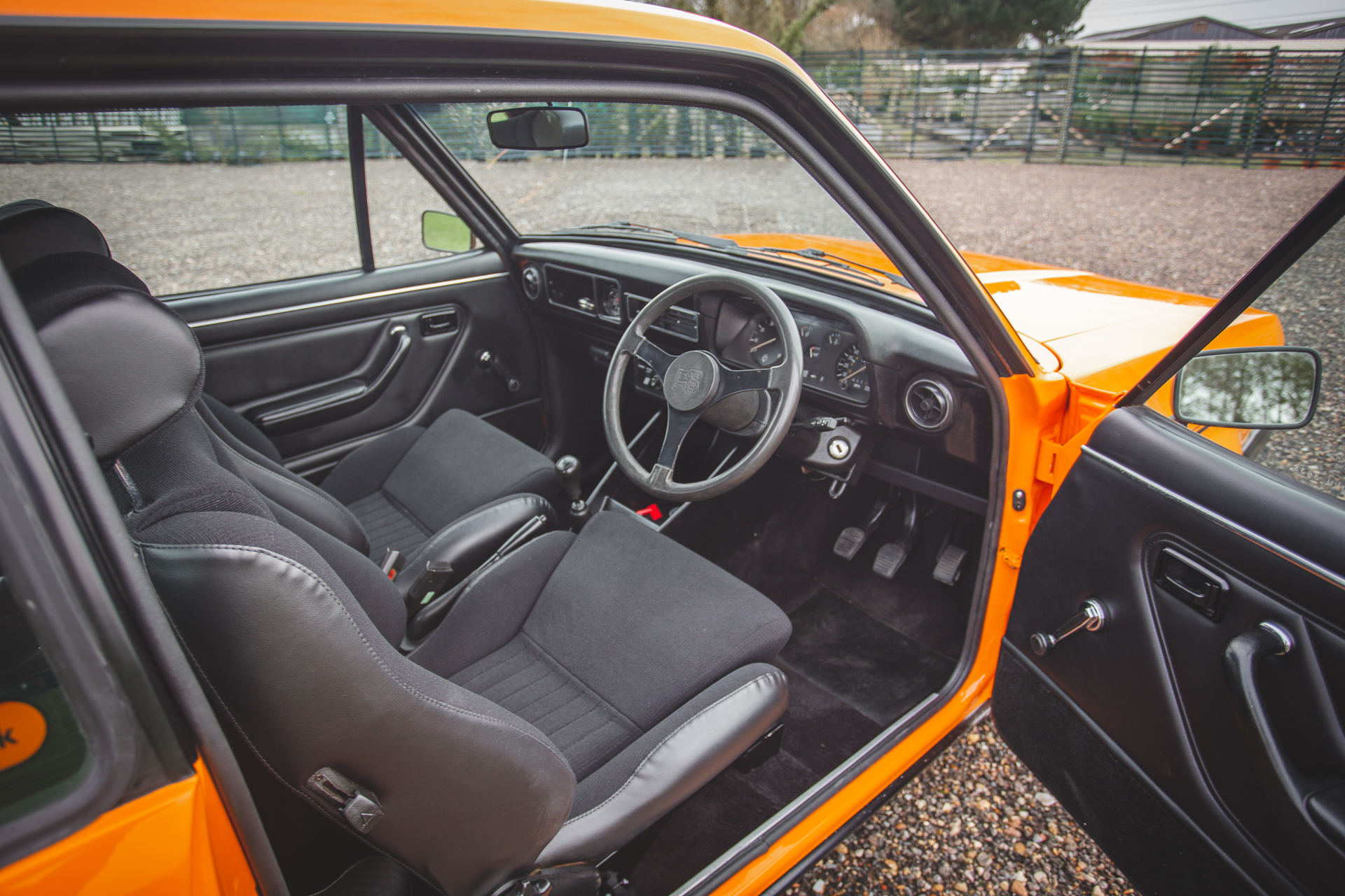 1977 RS2000 Orange4874
