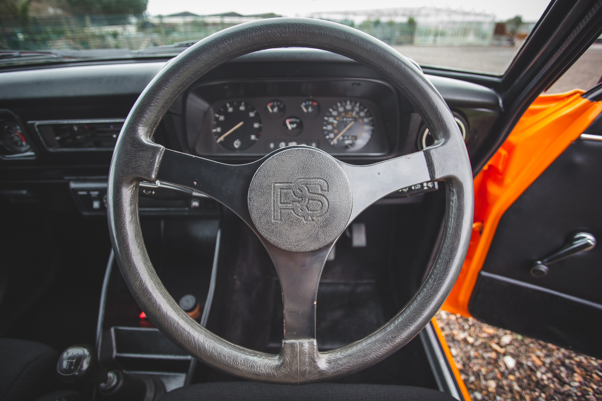 1977 RS2000 Orange4876