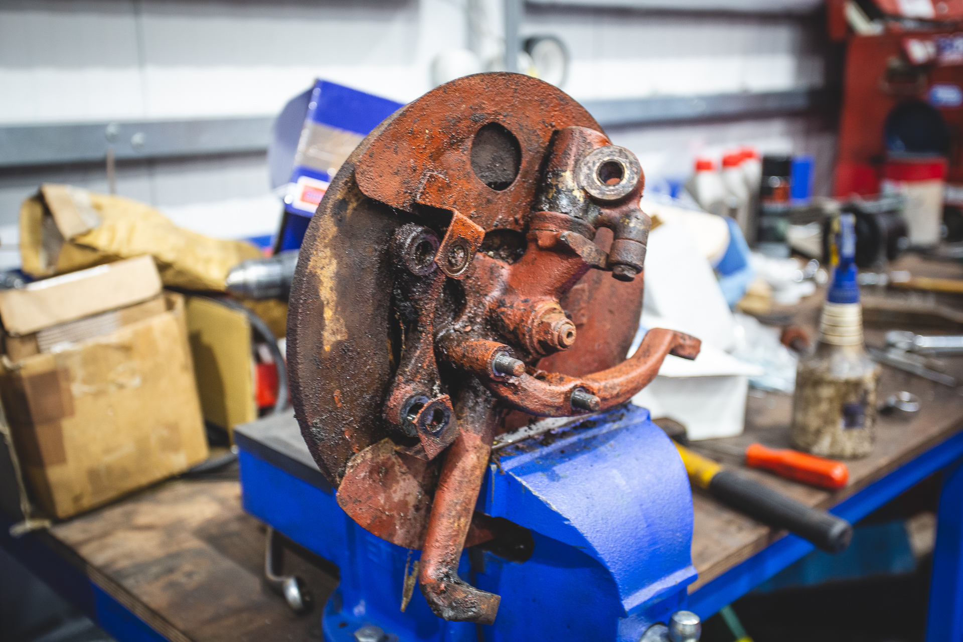 1968 TR5 Hub Stripped4