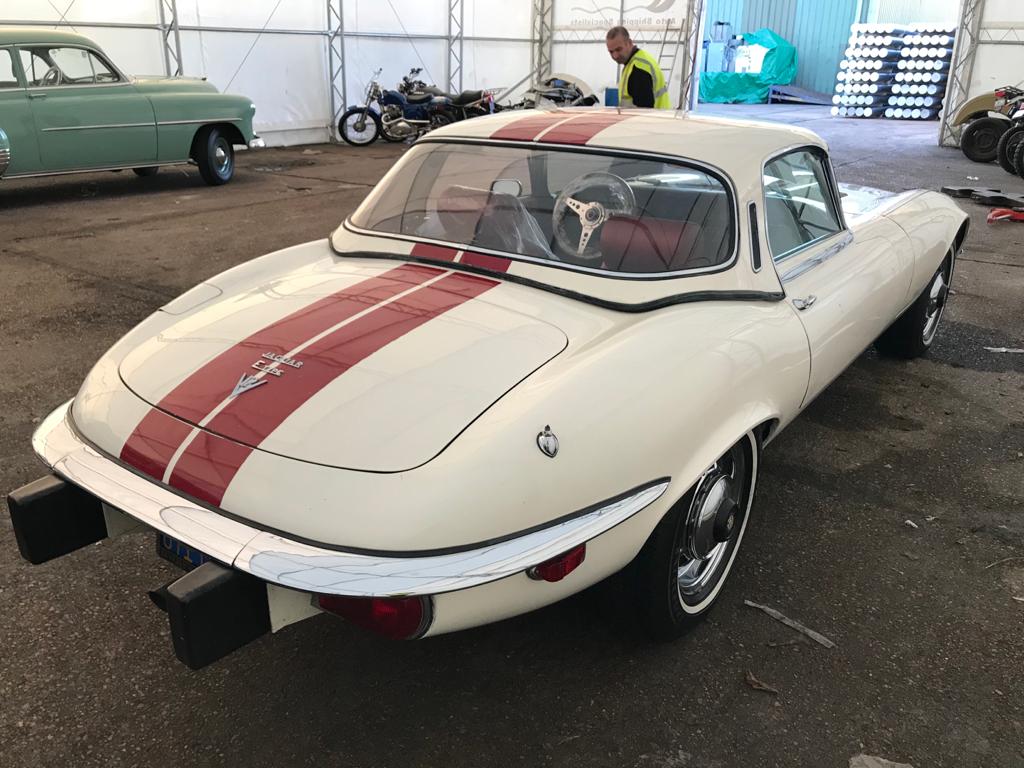 Gordon and Mauro Collecting E Type7 1