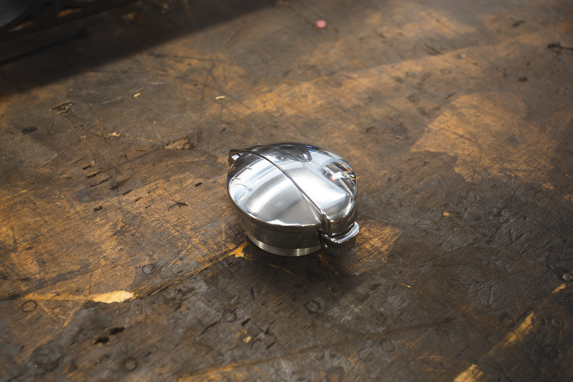 Suzuki Cafe racer FuelCap Handlebars3 1