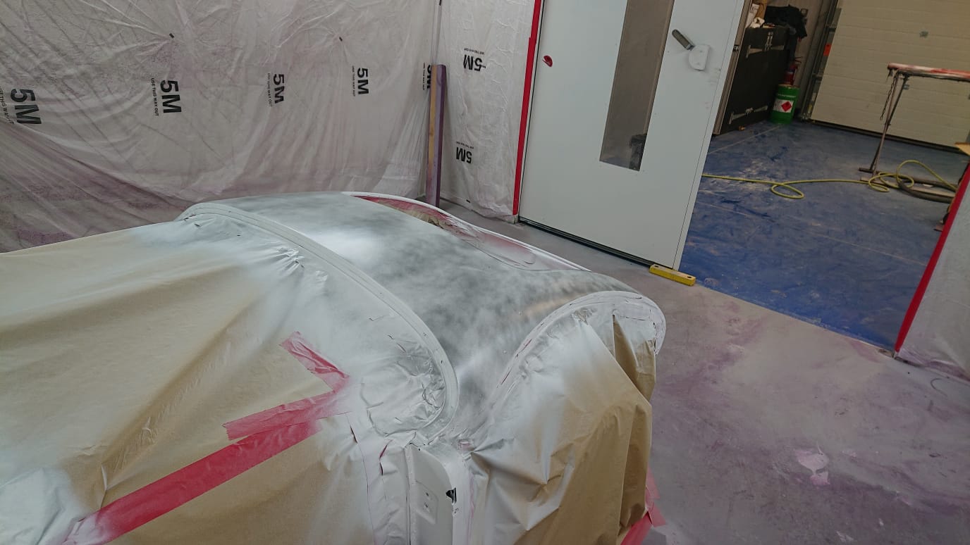 1960 MGA Chris PanelsPrimedWhite GuideCoatOverThem ColouredRaptorInside CompletedPrimerStage25 1
