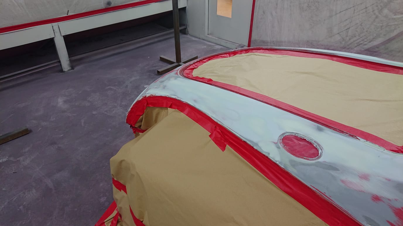 1960 MGA Chris PanelsPrimedWhite GuideCoatOverThem ColouredRaptorInside CompletedPrimerStage31 1