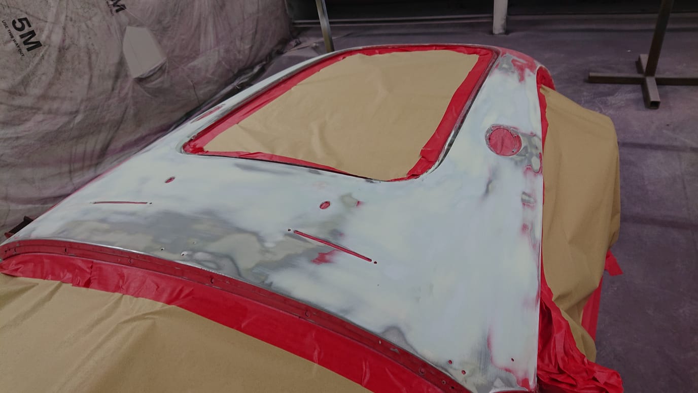 1960 MGA Chris PanelsPrimedWhite GuideCoatOverThem ColouredRaptorInside CompletedPrimerStage38 1