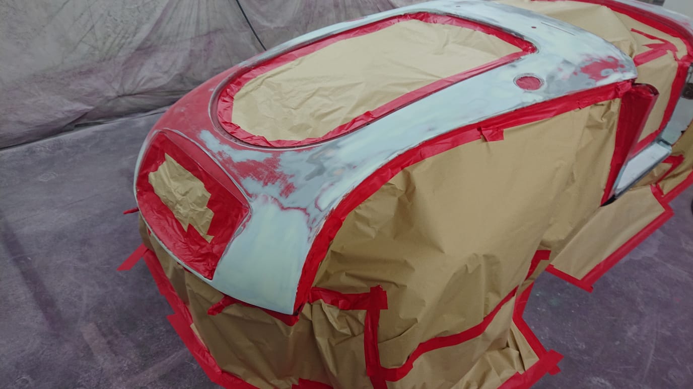 1960 MGA Chris PanelsPrimedWhite GuideCoatOverThem ColouredRaptorInside CompletedPrimerStage42 1