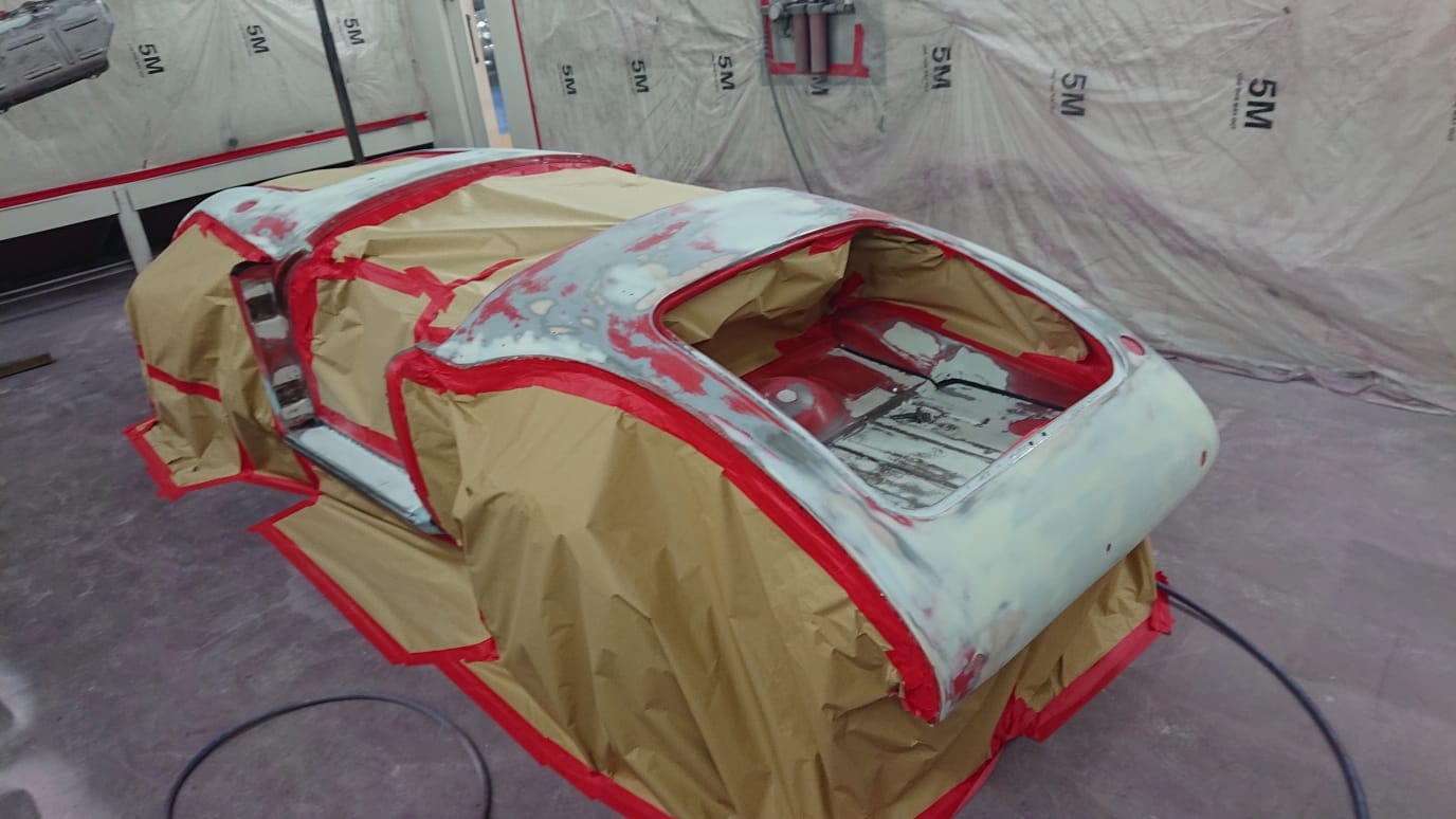 1960 MGA Chris PanelsPrimedWhite GuideCoatOverThem ColouredRaptorInside CompletedPrimerStage46 1